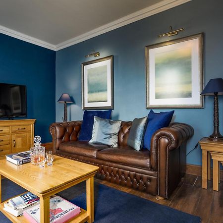 Blackfriars Residence - Beautiful Home เอดินบะระ ภายนอก รูปภาพ