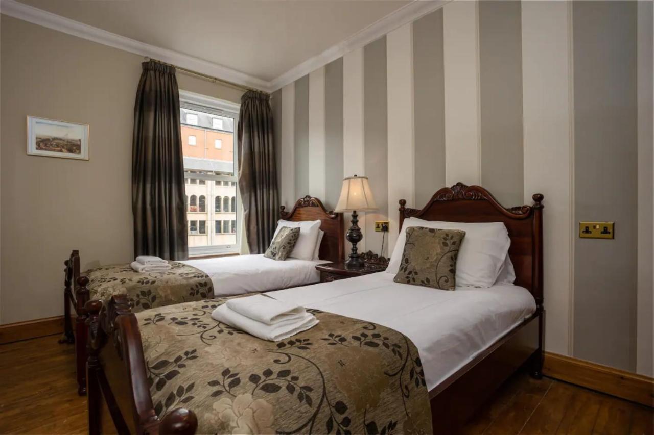Blackfriars Residence - Beautiful Home เอดินบะระ ภายนอก รูปภาพ