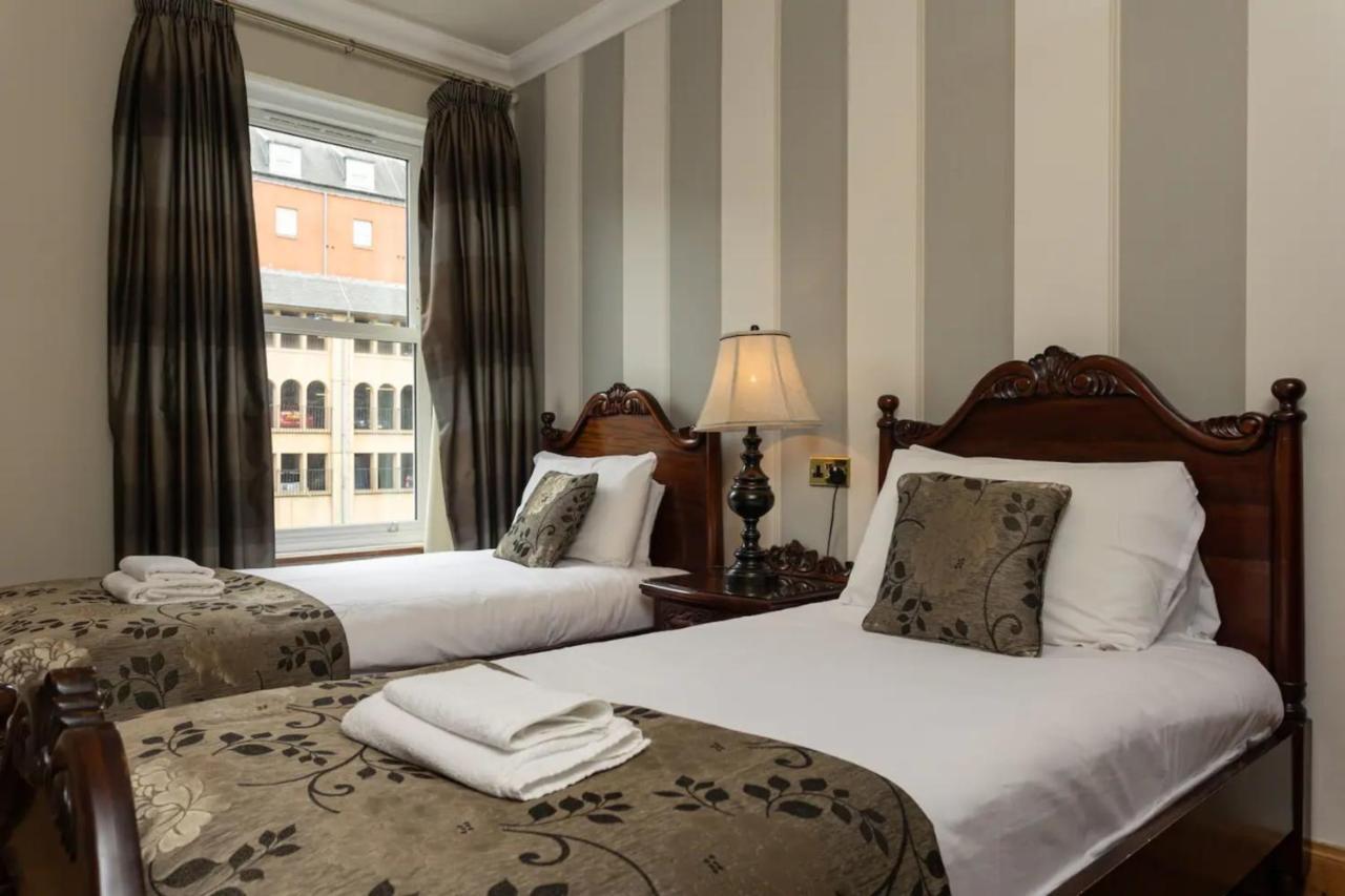 Blackfriars Residence - Beautiful Home เอดินบะระ ภายนอก รูปภาพ