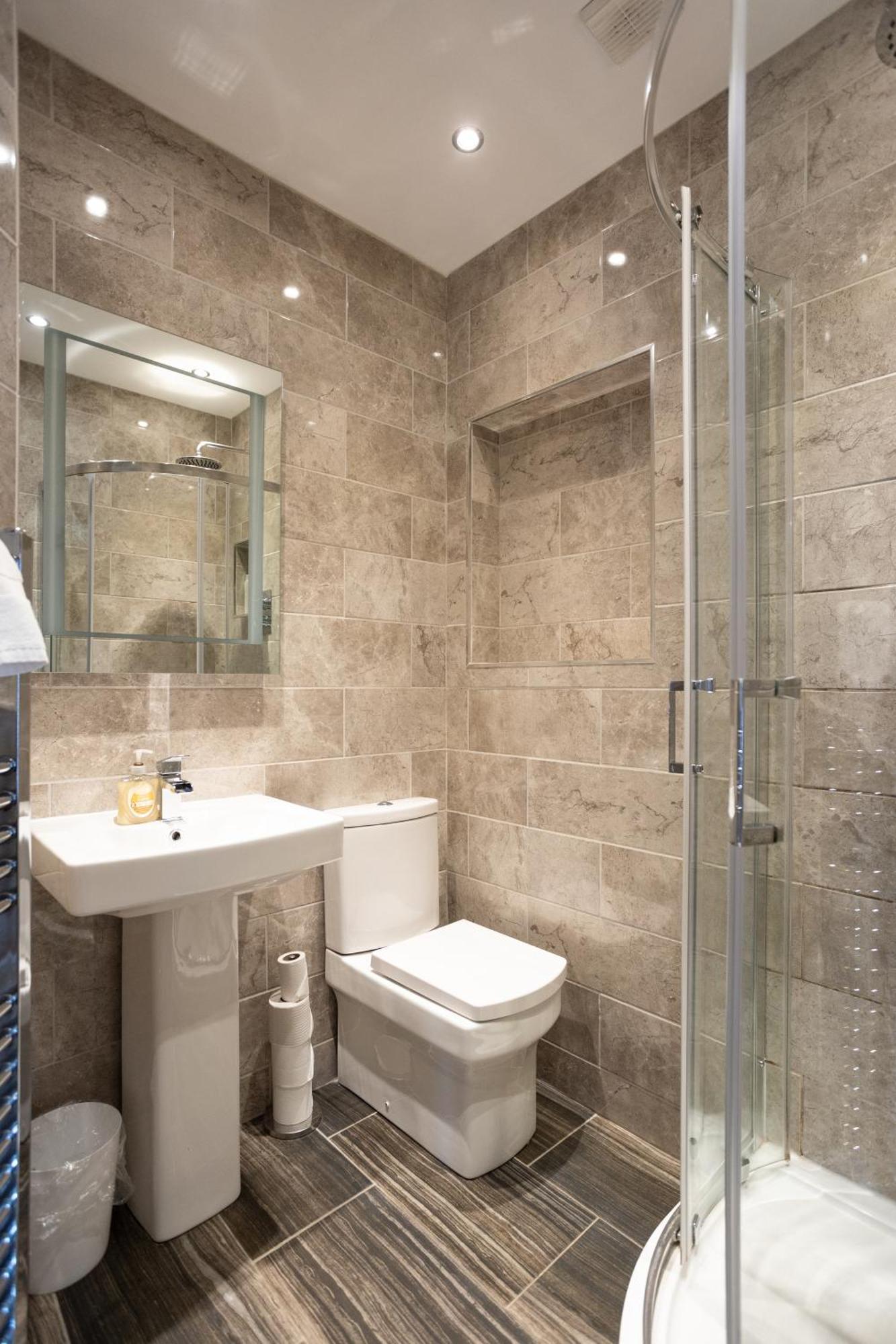 Blackfriars Residence - Beautiful Home เอดินบะระ ภายนอก รูปภาพ