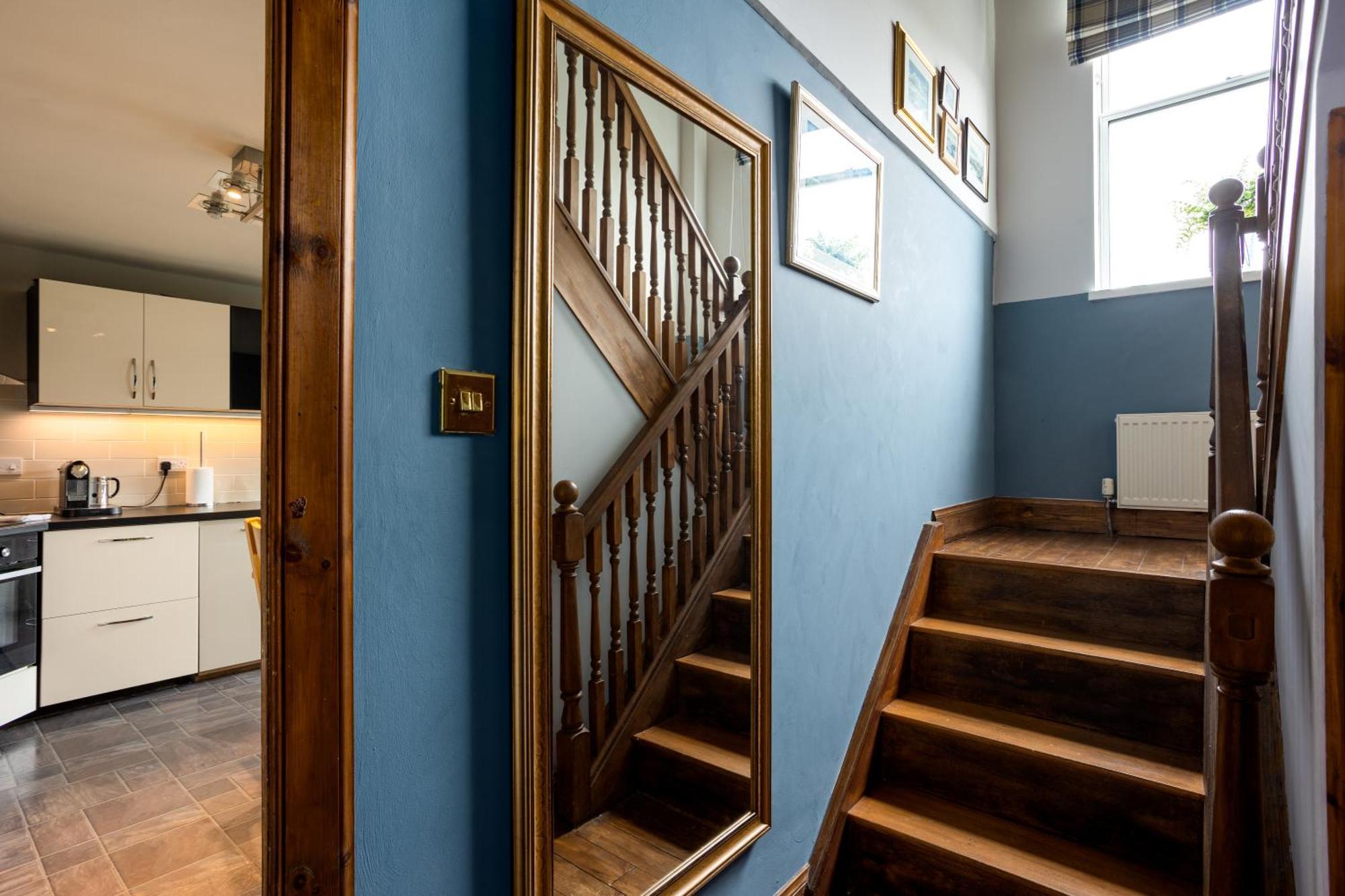 Blackfriars Residence - Beautiful Home เอดินบะระ ภายนอก รูปภาพ