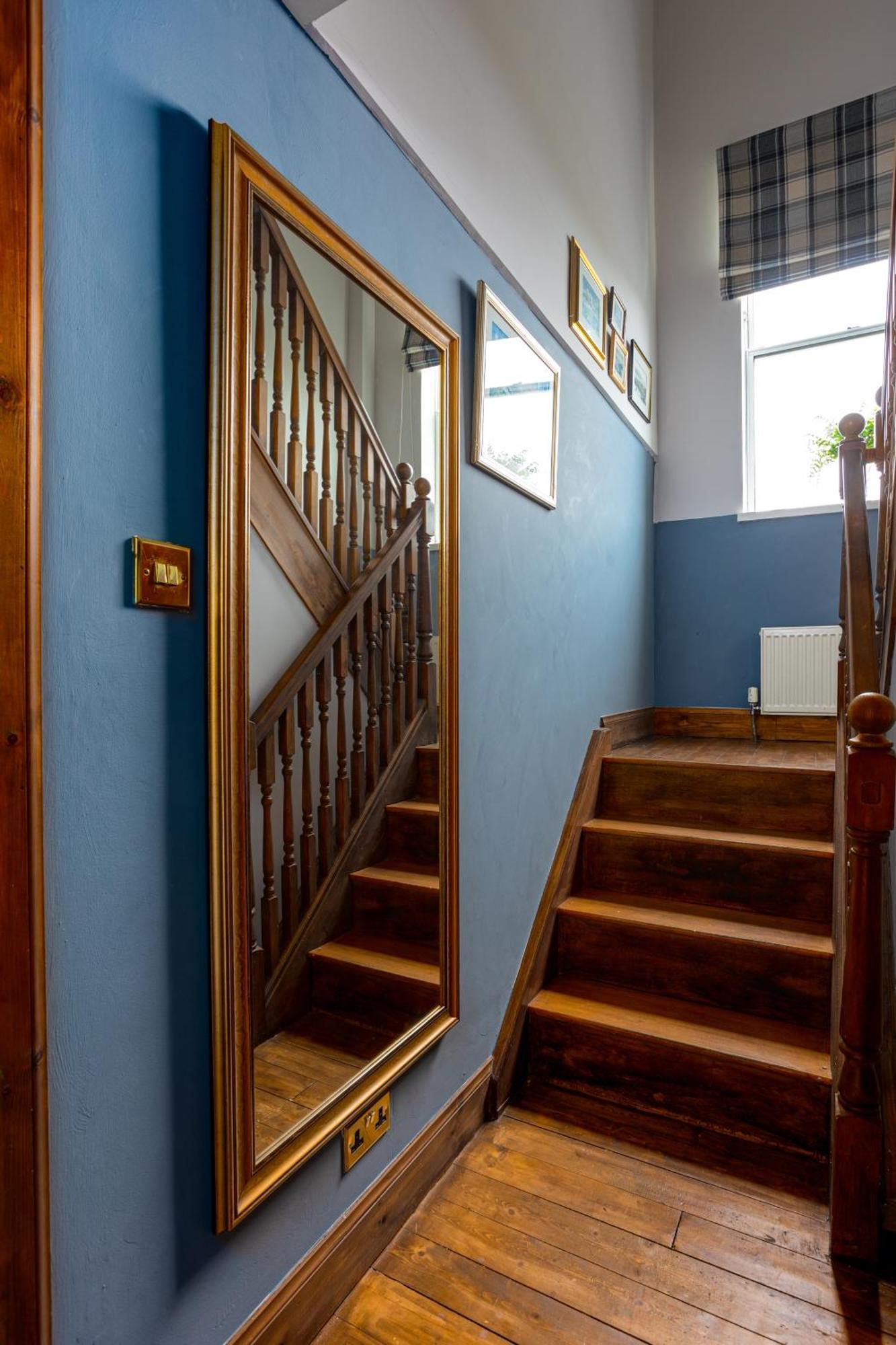 Blackfriars Residence - Beautiful Home เอดินบะระ ภายนอก รูปภาพ