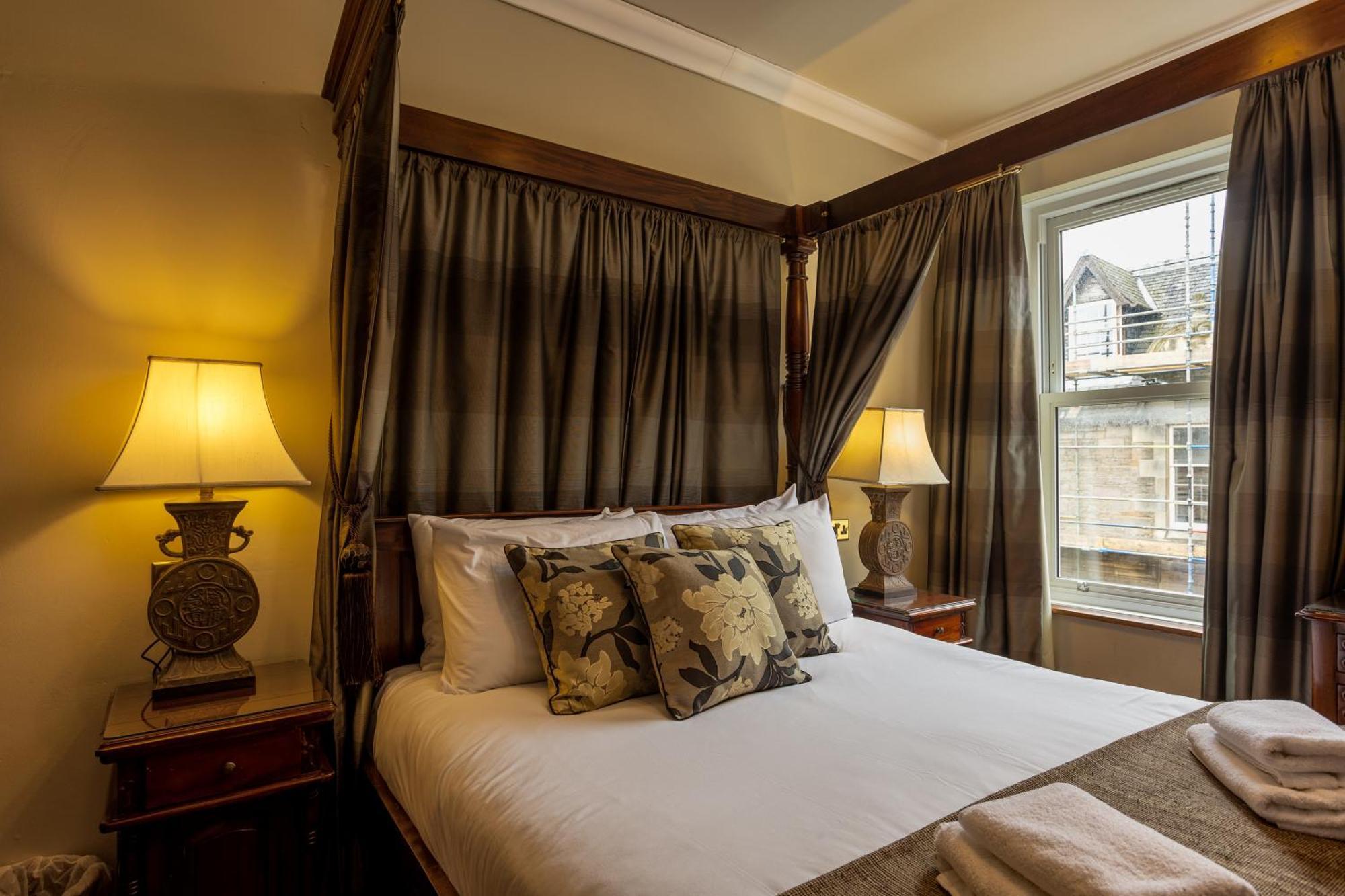 Blackfriars Residence - Beautiful Home เอดินบะระ ภายนอก รูปภาพ