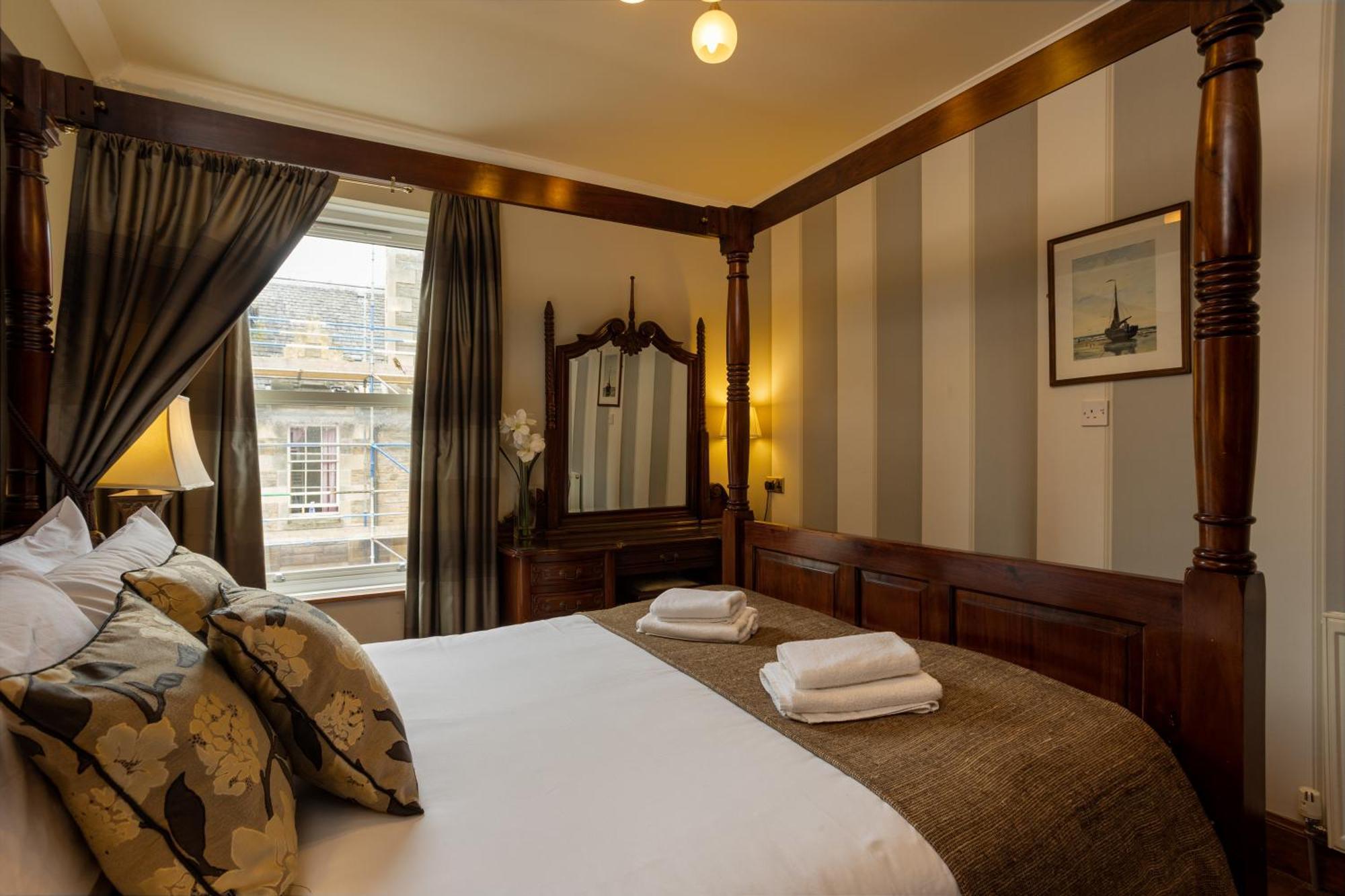 Blackfriars Residence - Beautiful Home เอดินบะระ ภายนอก รูปภาพ