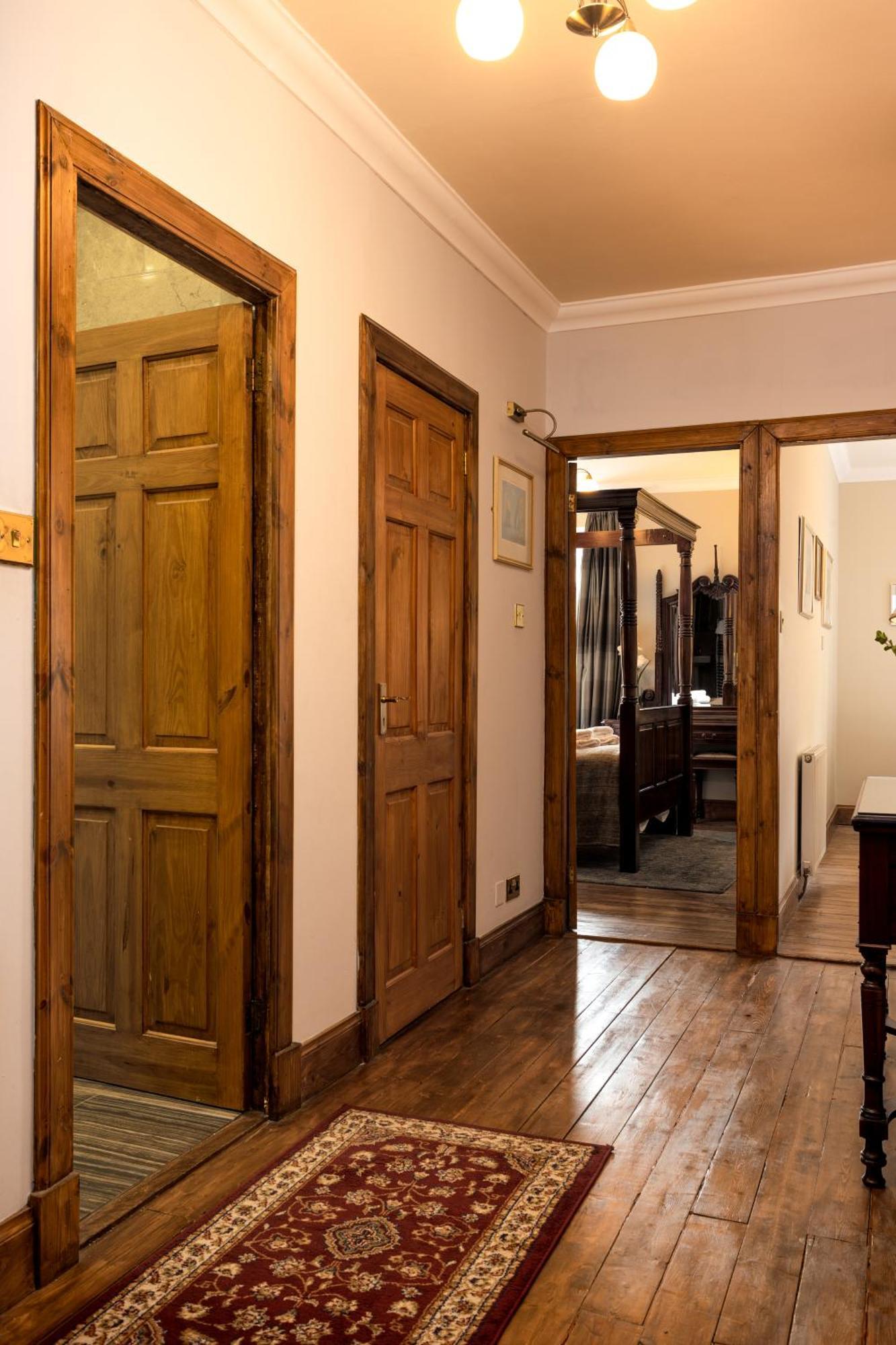 Blackfriars Residence - Beautiful Home เอดินบะระ ภายนอก รูปภาพ